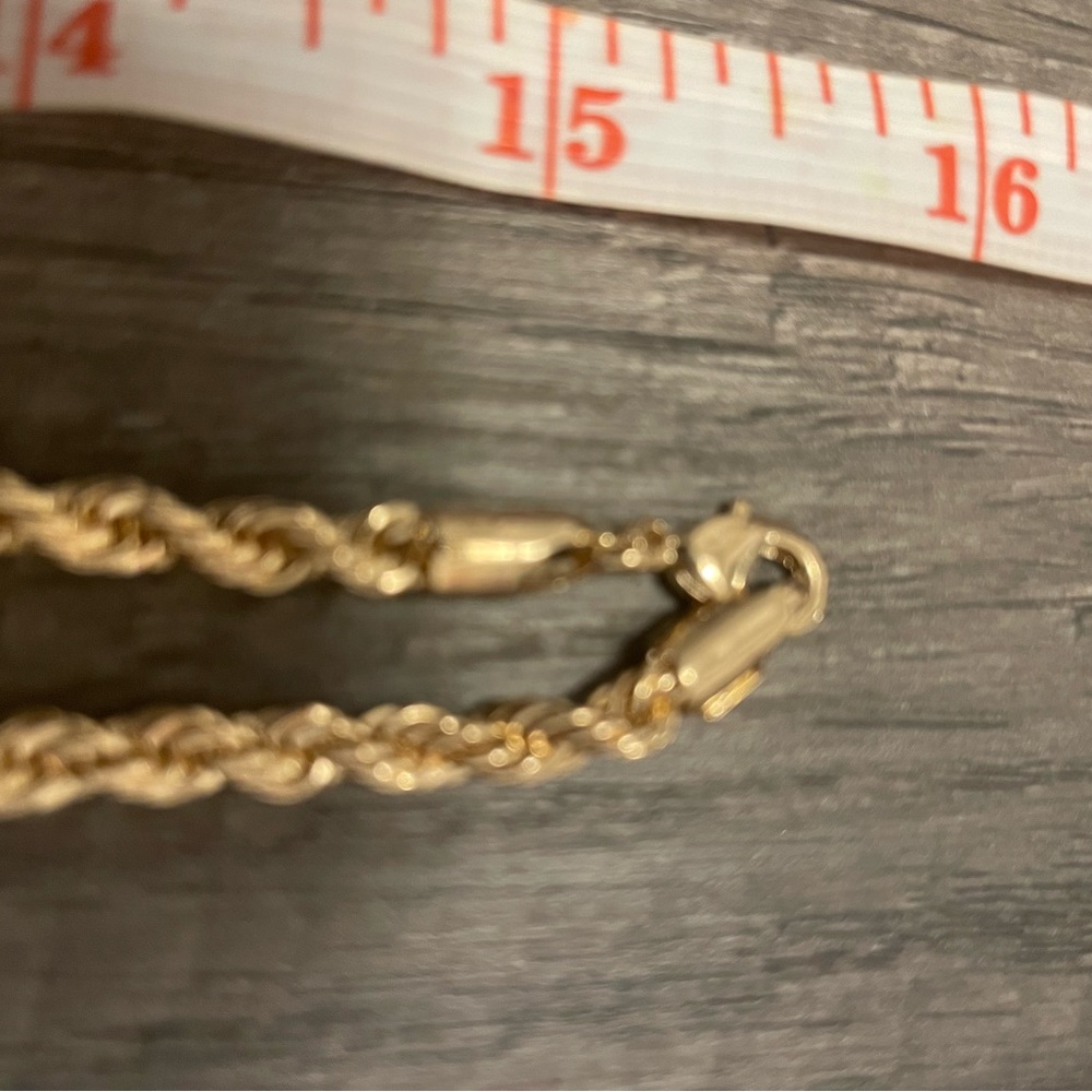 Hamsa gold necklace. - Picture 6 of 6